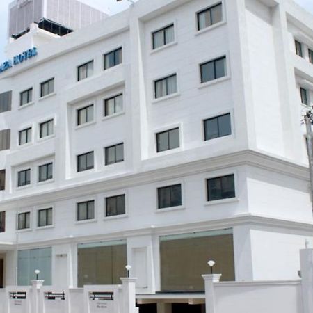 Hotel Hampshire Plaza Hyderabad Exterior foto